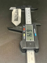 Load image into Gallery viewer, Lemurian Transmitter Quartz Crystal Point