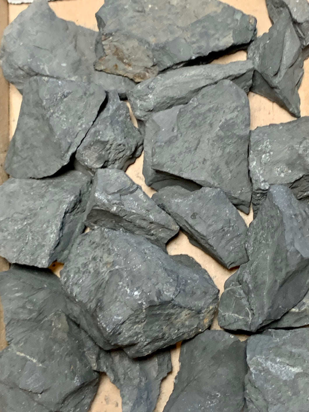Shungite Rough Raw Tumbling Stones Natural Crystal Mineral Gemstone EMF Protection Water Purifier