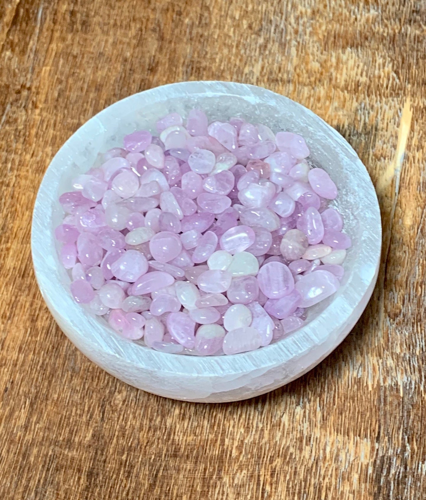 Kunzite Tumbled Crystal Chips / High Quality Natural Gemstone Chips / Bulk Wholesale Crystal Chips / 5-10mm / Crystal Confetti Chips